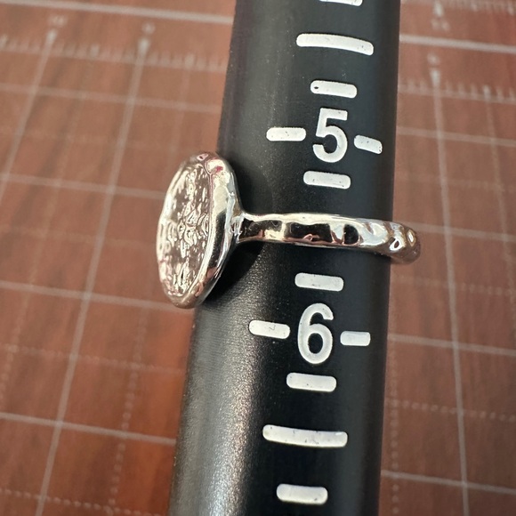 Silver Coin Ring - Picture 4 of 4